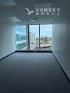 Richmond Center 附近办公室工位出租